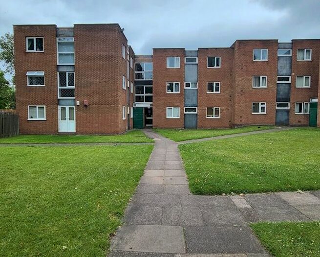 2 Bedroom Flat To Rent In Lakeside Walk, Birmingham, B23