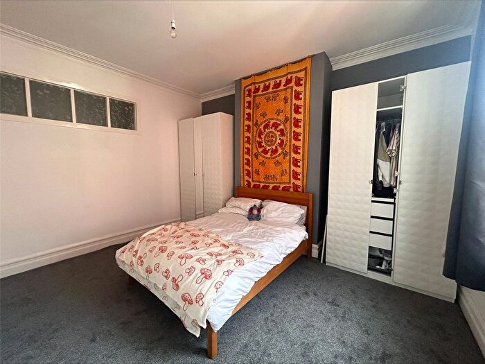 2 Bedroom Flat For Sale In Derbe Road, Lytham St. Annes, Lancashire, FY8