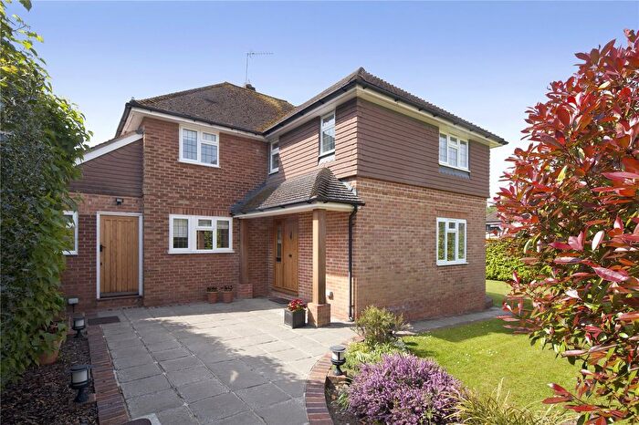 4 Bedroom Detached House For Sale In White Hart Close, Sevenoaks, Kent, TN13