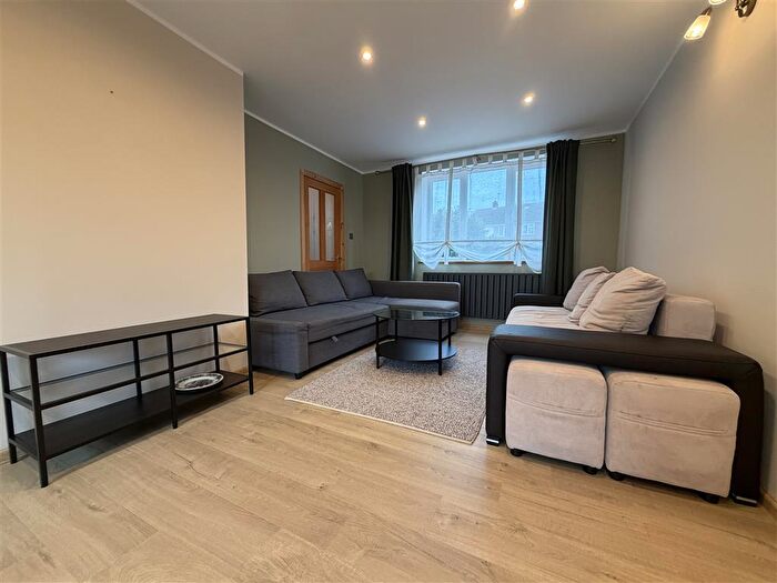 3 Bedroom Semi Detached House To Rent In Nursery Lane, Leamington Spa, CV31