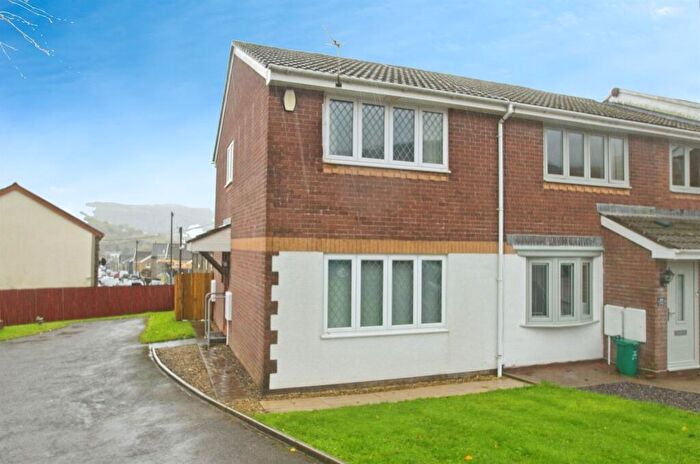 2 Bedroom Semi Detached House For Sale In Dinam Park, Ton Pentre, Pentre, CF41