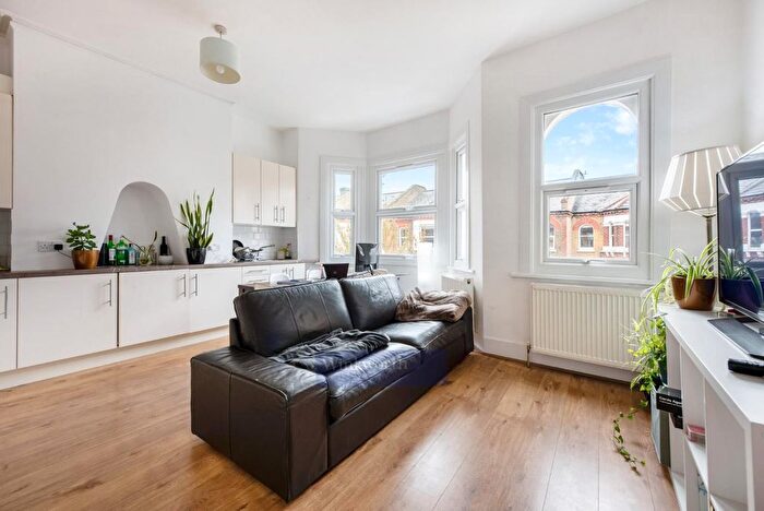 2 Bedroom Flat To Rent In Handforth Road, SW9