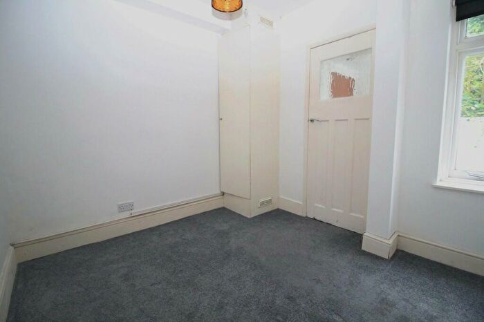 2 Bedroom Apartment To Rent In Old Shoreham Road, Brighton, BN1