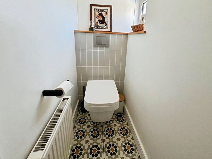 3 Bedroom Semi-detached House For Sale In Wanstead Grove, Plymouth, PL5