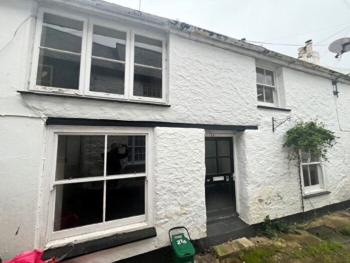 1 Bedroom Flat For Sale In A Higher Market Street, Penryn, Cornwall, TR10