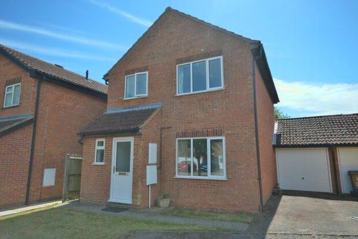 3 Bedroom Property To Rent In Ashmead Drive, Cambridge, CB23