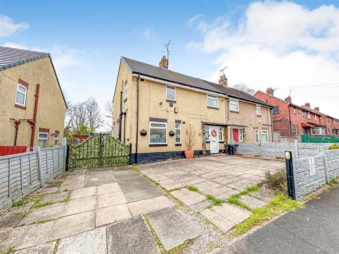 3 Bedroom Semi-detached House For Sale In Yewdale Avenue, St. Helens, WA11