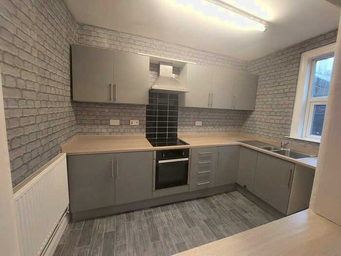 2 Bedroom Apartment To Rent In Lawn Road, Doncaster, DN1