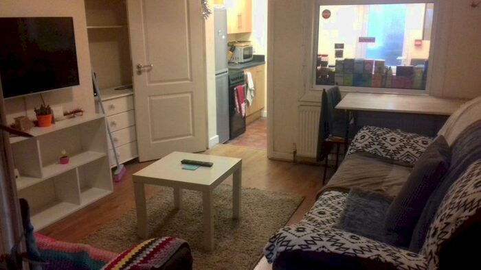 4 Bedroom Terraced House To Rent In Dawlish Road, Selly Oak, Birmingham, B29