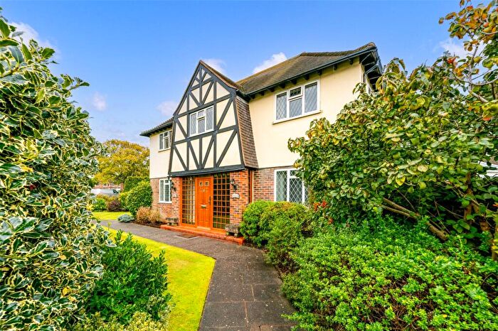 4 Bedroom Detached House For Sale In Parklands Avenue, Goring-by-Sea, Worthing, West Sussex, BN12