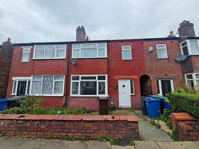 3 Bedroom Town House To Rent In Bright Street, Radcliffe, Manchester, M26
