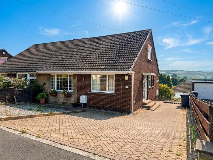 3 Bedroom Semi-Detached Bungalow For Sale In St. Peters Crescent, Huddersfield, HD5