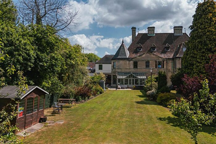 4 Bedroom Property For Sale In Manor Road, Wales, S26