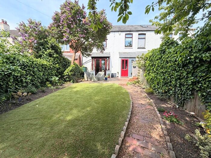 2 Bedroom Cottage For Sale In High Street, Wootton Village, Northampton, NN4