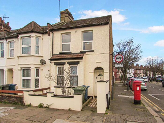 2 Bedroom Maisonette To Rent In Harrow, HA3