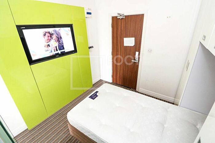 Flat To Rent In Sunbridge Halls, Bradford, BD1