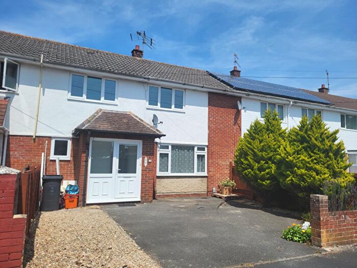 3 Bedroom House To Rent In Sherwood Road, Swindon, SN3