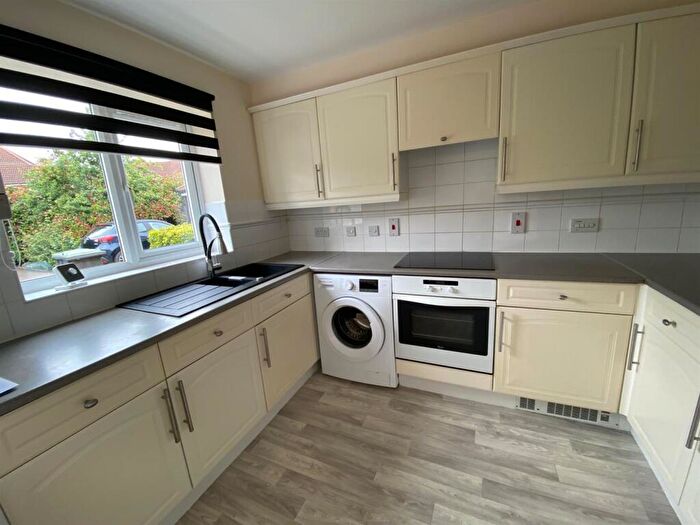3 Bedroom End Of Terrace House For Sale In Meadow Close, Beeston, SG19