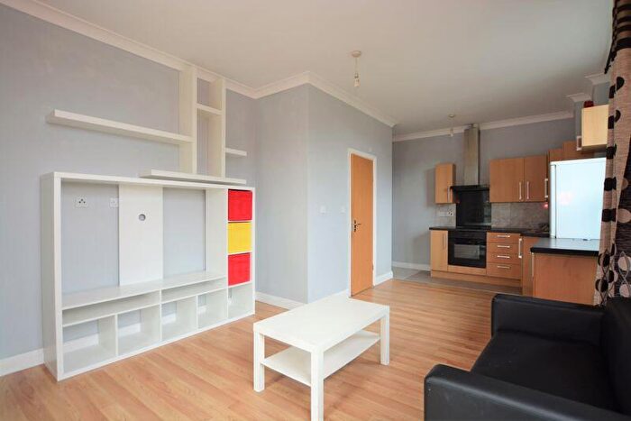 Flat To Rent In High Street, SL1