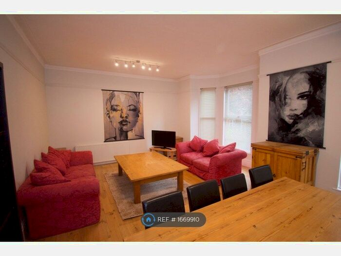 1 Bedroom Flat To Rent In Clyde Road, Manchester, M20