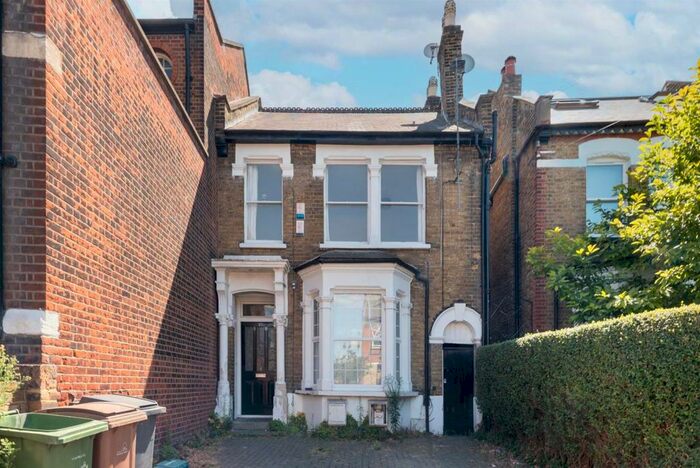 2 Bedroom Flat To Rent In Melville Road, Walthamstow, E17