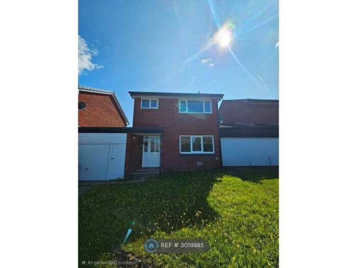 3 Bedroom Semi Detached House To Rent In Well Orchard, Preston, PR5
