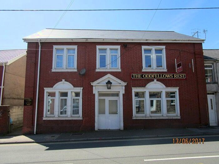 1 Bedroom Flat To Rent In Flat Oddfellows, Bridgend Road, Maesteg, Bridgend., CF34
