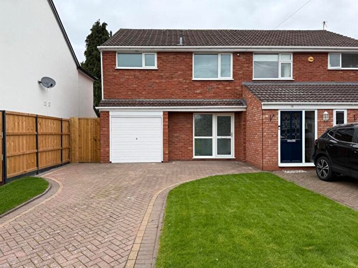 3 Bedroom Semi-Detached House For Sale In Cherry Street, Norton, Stourbridge, DY8