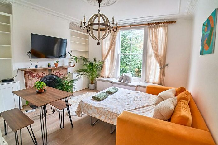 1 Bedroom Flat To Rent In Flat, Bromfelde Road, London, SW4