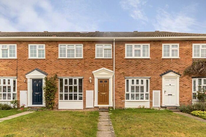 4 Bedroom Property To Rent In Queen Annes Close, Twickenham, TW2