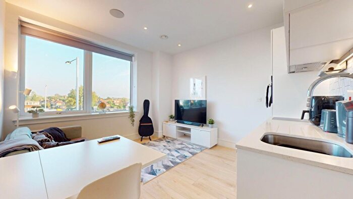 Studio To Rent In Stanwell Road, Feltham, TW14