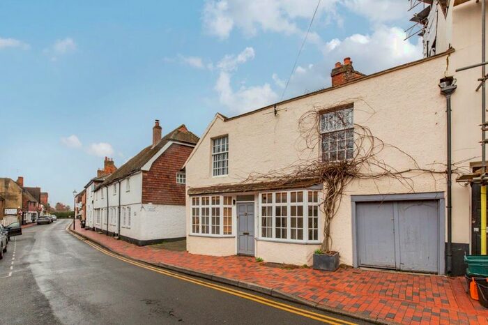 3 Bedroom Property To Rent In High Street, Wrotham, Sevenoaks, TN15