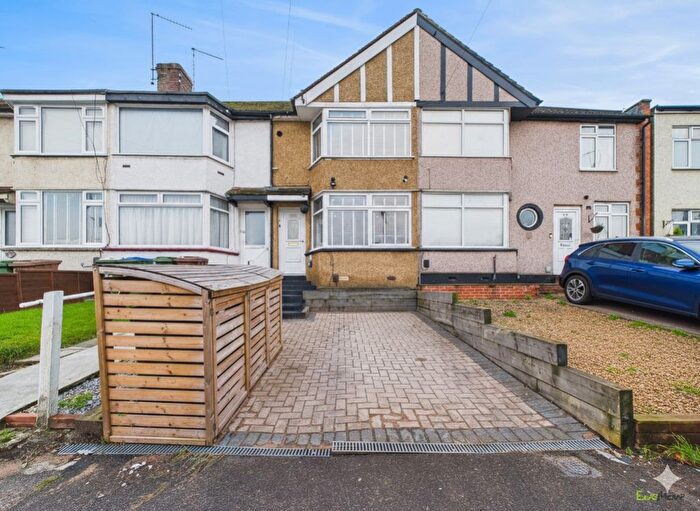 3 Bedroom Terraced House For Sale In Parkside Avenue, Bexleyheath, Kent, DA7