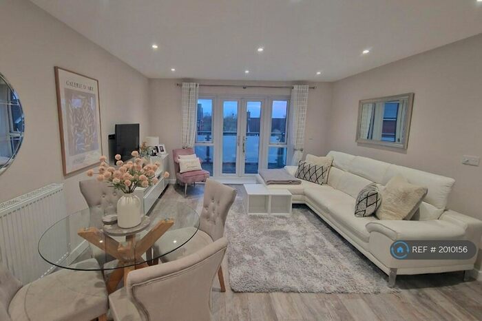 2 Bedroom Flat To Rent In Provis Wharf, Aylesbury, HP20