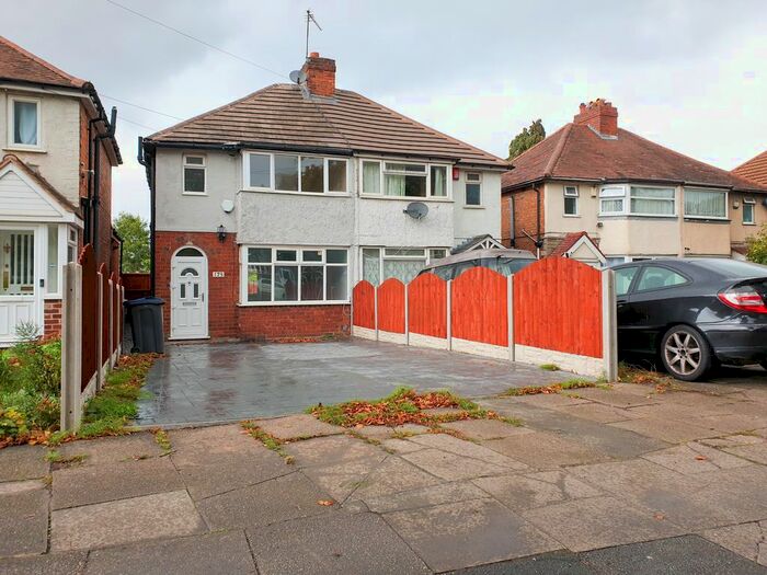 3 Bedroom Semi-Detached House To Rent In Stockfield Road, Acocks Green, Birmingham, B27