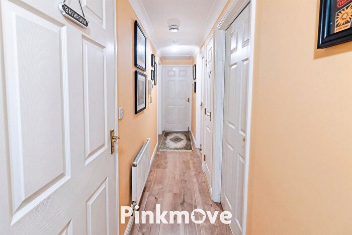 2 Bedroom Flat For Sale In Golden Mile View, Newport, NP20