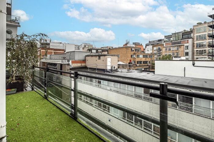2 Bedroom Apartment To Rent In Saffron Hill, Epc:D, EC1N