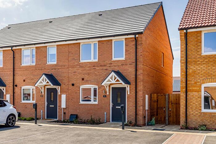 2 Bedroom Semi-Detached House For Sale In Cask Close, Donington, PE11