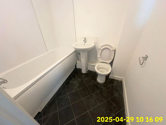 2 Bedroom Flat To Rent In Adelaide Street, Harwich, CO12