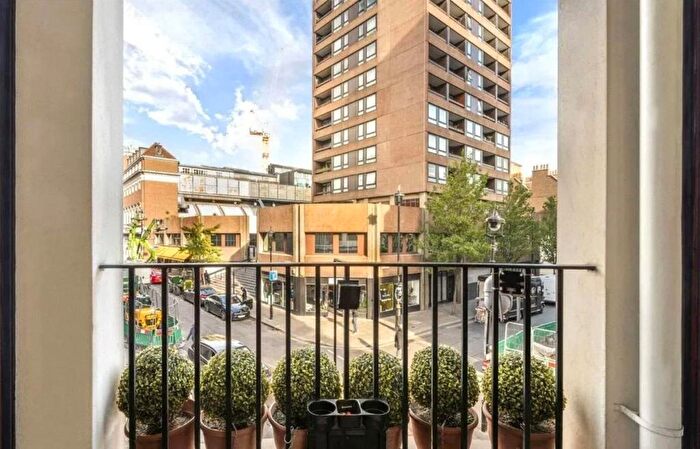 2 Bedroom Flat To Rent In Marshall Street, London, W1F