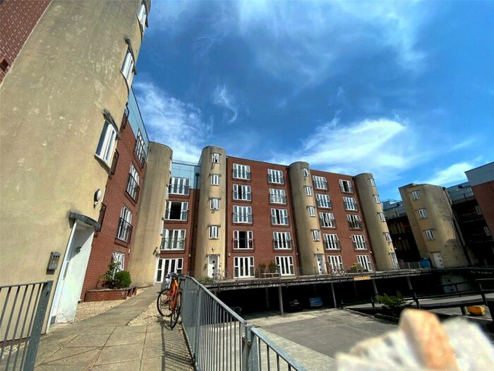 2 Bedroom Apartment To Rent In Caminada House, Hulme, Manchester, M15