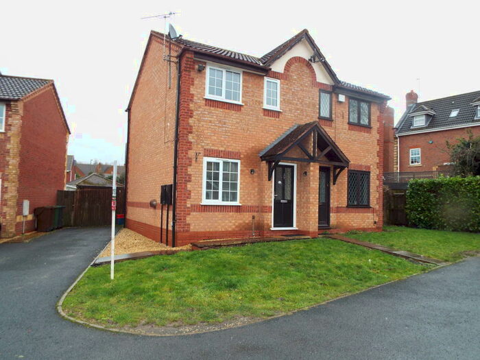 2 Bedroom House To Rent In Cirencester Close, Bromsgrove, B60