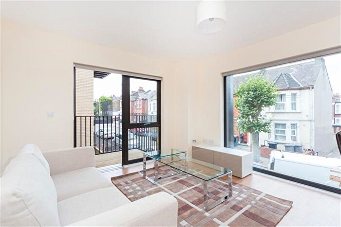 2 Bedroom Flat To Rent In Newman Close, Willesden Green, NW10