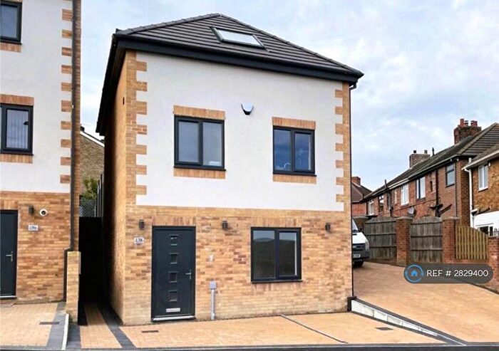 4 Bedroom Detached House To Rent In Dalton Road, Rotherham, S65