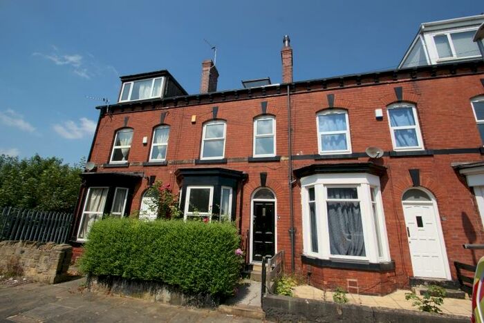 6 Bedroom Terraced House To Rent In Ashville Terrace, Hyde Park, Leeds, LS6