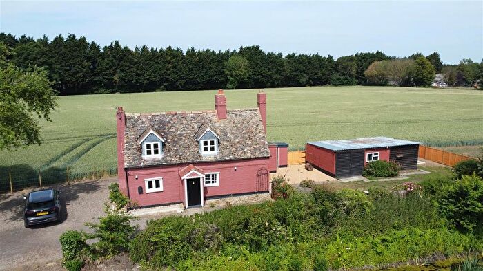 2 Bedroom Detached House To Rent In Hall Green Cottage, Low Road, Fenstanton, PE28