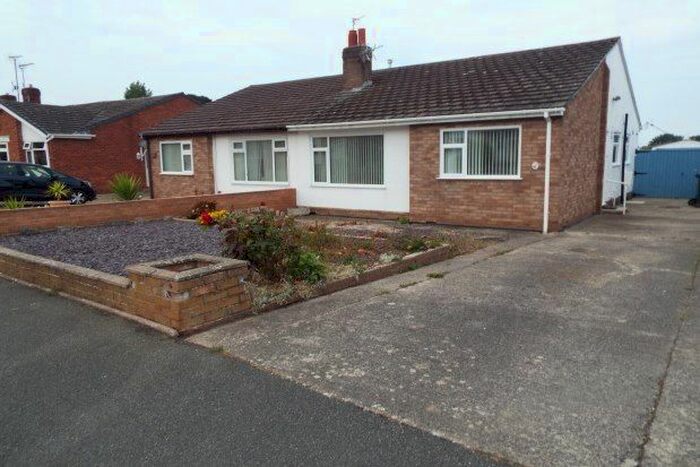 2 Bedroom Semi-Detached Bungalow To Rent In Derrie Avenue, Abergele, LL22