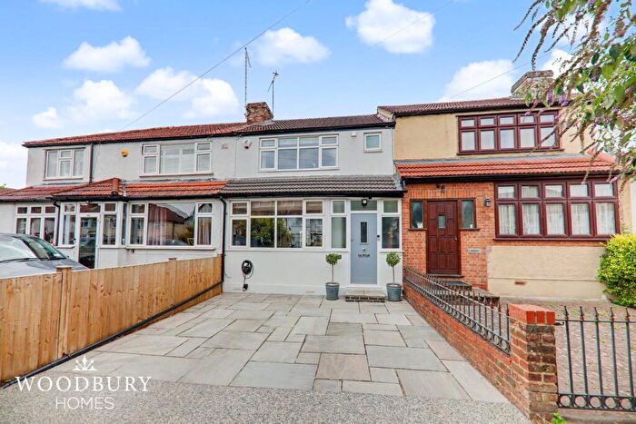 3 Bedroom Terraced House For Sale In Roding Road, Loughton, IG10