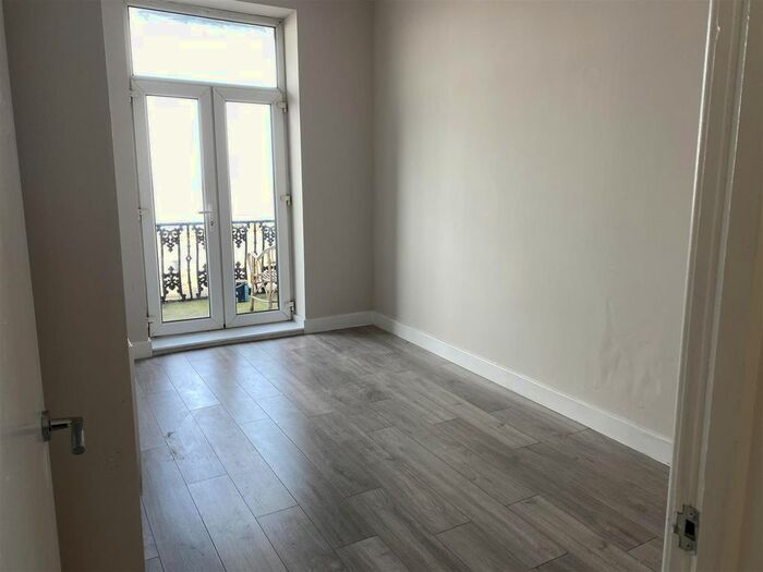 2 Bedroom Flat To Rent In Ethelbert Crescent, Cliftonville, Margate, CT9
