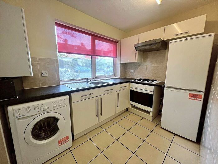 1 Bedroom Apartment To Rent In Temple Fortune Lane, Temple Fortune, NW11